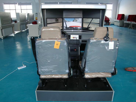 汽車駕駛培訓(xùn)模擬器