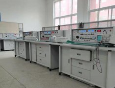 通用電子實(shí)訓(xùn)臺(tái)