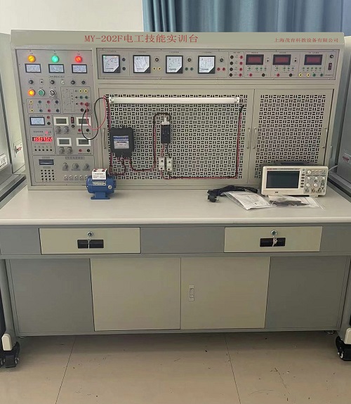 通用電工實(shí)訓(xùn)臺(tái)