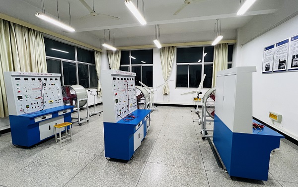 風(fēng)力發(fā)電實(shí)訓(xùn)裝置